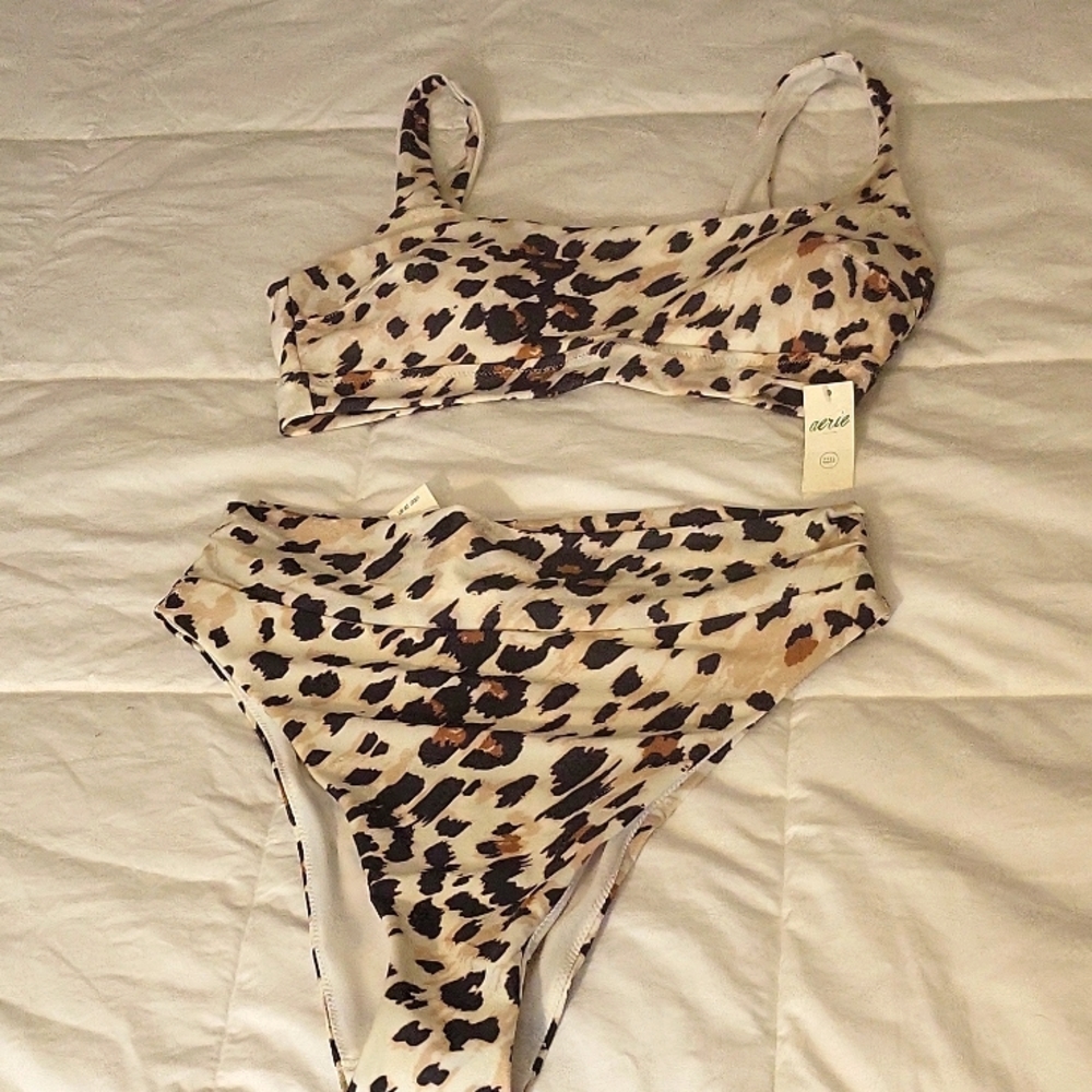 NWT Aerie Size M